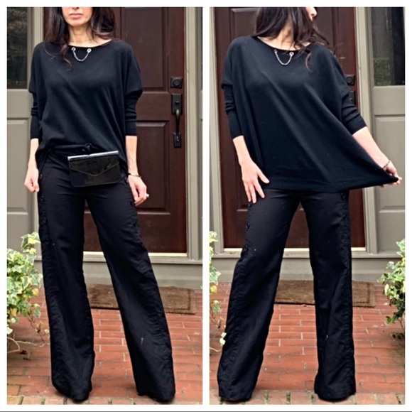 ✨LAST ONE✨Paris black loose fit sweater - Picture 2 of 8